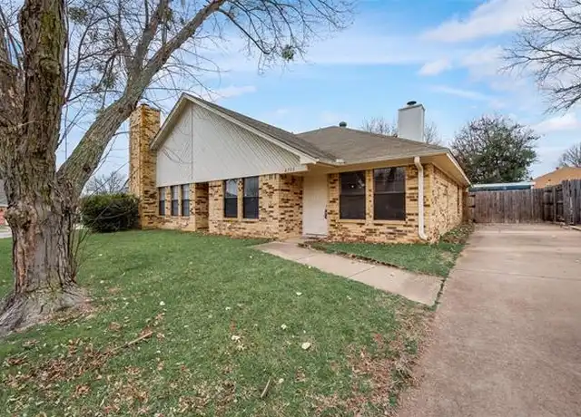 Property at 2703 London Ct, Euless, TX, 76039, 2 beds, 2 baths, [object Object]