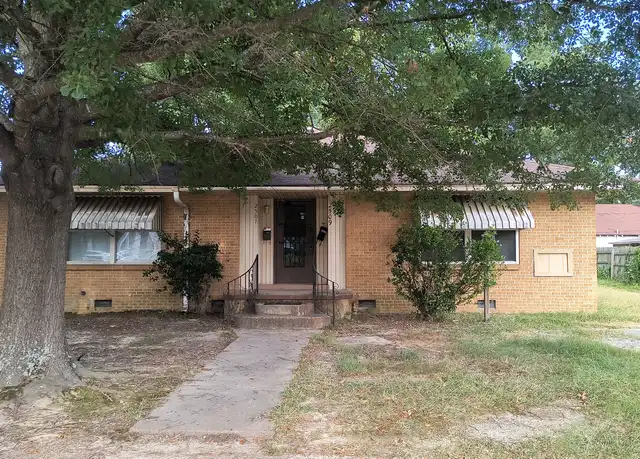 Property at 2509 S Linden St, Pine Bluff, AR, 71603, 1 bed, 1 bath, [object Object]