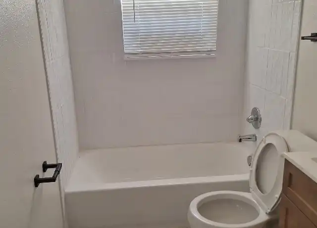 Property at 1950 Hickory St, Shreveport, LA, 71108, 3 beds, 1 bath, [object Object]