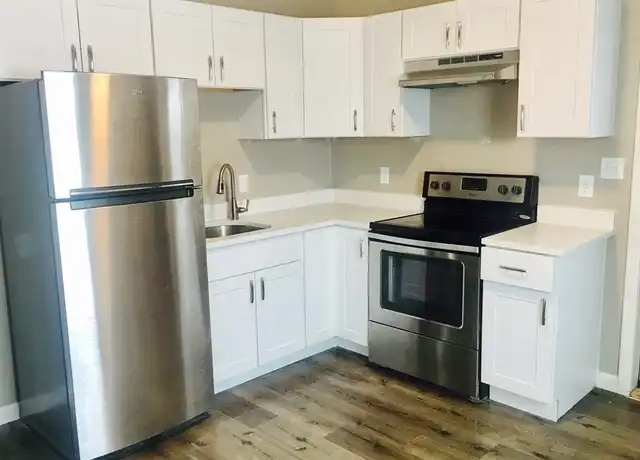 Property at 178 North Ave Unit 2, Abington, MA, 02351, 4 beds, 1 bath, [object Object]