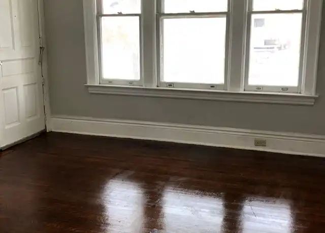 Property at 285 Auburn Ave, Buffalo, NY, 14213, 2 beds, 1 bath, [object Object]