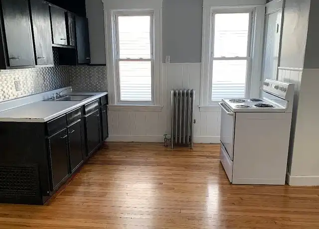 Property at 323 Lincoln St, Worcester, MA, 01605, 1 bed, 1 bath, [object Object]