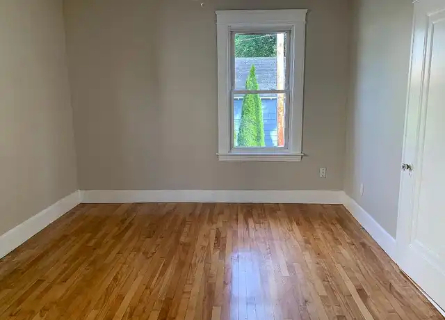 Property at 323 Lincoln St, Worcester, MA, 01605, 1 bed, 1 bath, [object Object]