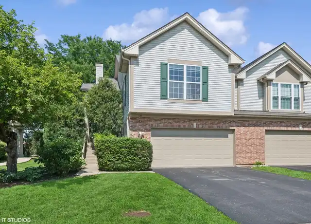 Property at 121 Commons Ct, Wheeling, IL, 60090, 3 beds, 3 baths, [object Object]