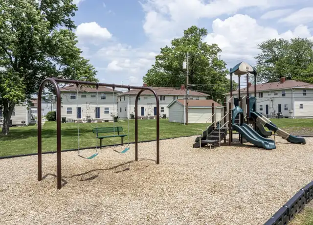 Property at Colonial Manor Apartments - 1717 Lodge Ave, Evansville, IN, 47714, 2 beds, 1 bath, [object Object]