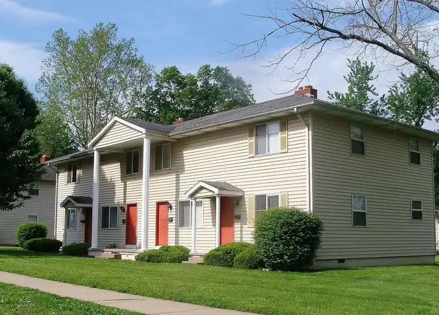 Property at Colonial Manor Apartments - 1717 Lodge Ave, Evansville, IN, 47714, 2 beds, 1 bath, [object Object]