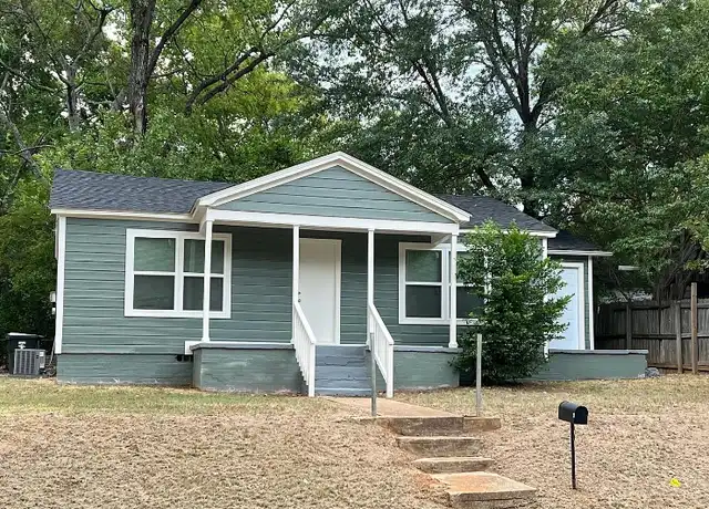 Property at 716 E Camp St, Tyler, TX, 75702, 4 beds, 1 bath, [object Object]