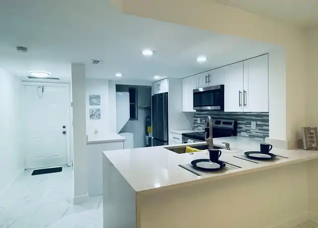 Property at 8025 Colony Cir S #106, Tamarac, FL, 33321, 2 beds, 2 baths, [object Object]