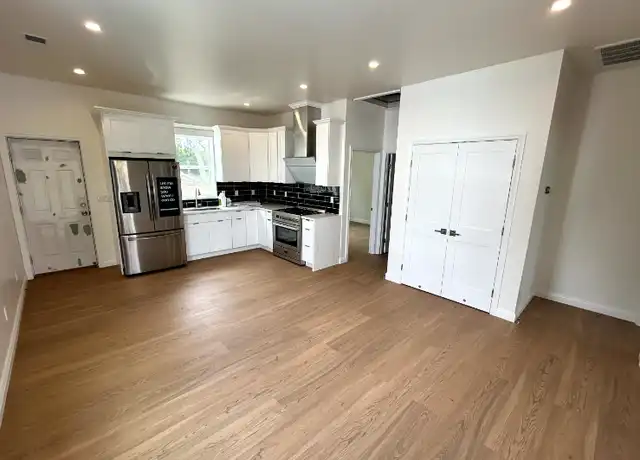 Property at 129 Sagamore St Unit 129, San Francisco, CA, 94112, 3 beds, 2 baths, [object Object]
