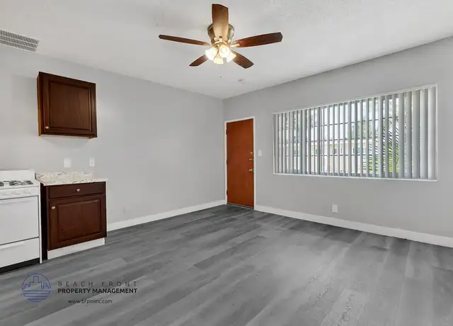 Photo of 12306 Gale Ave, Hawthorne, CA 90250