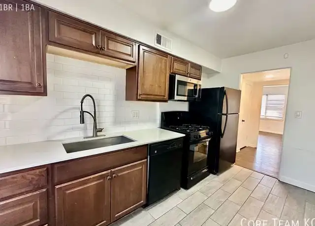 Property at 4128 Roanoke Rd Unit 1008-1, Kansas City, MO, 64111, 1 bed, 1 bath, [object Object]