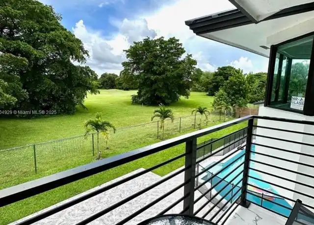 Property at 9410 E Calusa Club Dr Unit 1, Miami, FL, 33186, 1 bed, 1 bath, [object Object]
