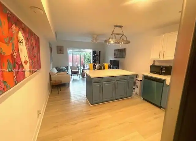 Property at 1560 NE 145th St #2, Miami, FL, 33161, 1 bed, 1 bath, [object Object]
