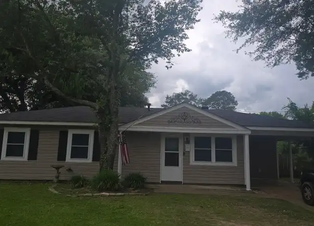 Property at 2323 Racine Dr, Monroe, LA, 71201, 3 beds, 1 bath, [object Object]