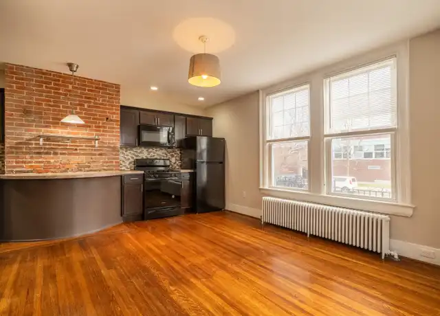 Property at 100 York St Unit 1, Buffalo, NY, 14213, 2 beds, 1 bath, [object Object]