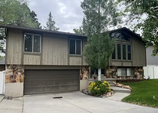 Property at 2243 E Aspen Hills Dr, Sandy, UT, 84092, 4 beds, 3 baths, [object Object]