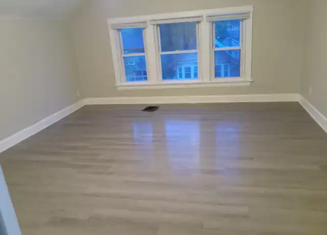 Property at 1527 Dixmont Ave, Cincinnati, OH, 45207, 4 beds, 1 bath, [object Object]