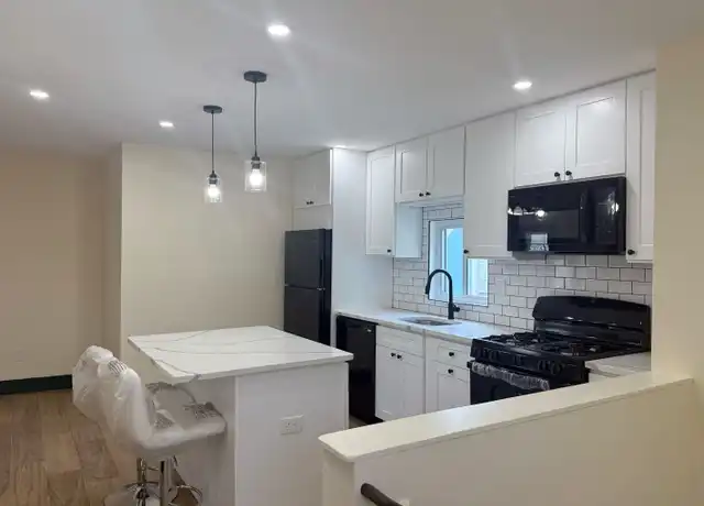 Property at 130 Hubinger St Unit 3, New Haven, CT, 06511, 3 beds, 2 baths, [object Object]