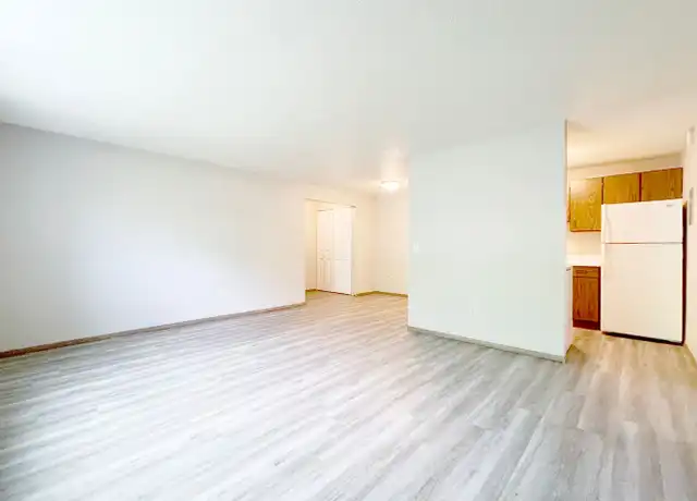Property at Brooklyn Heights - 411 8th St SW, Minot, ND, 58701, 0-2 beds, 1 bath, [object Object]
