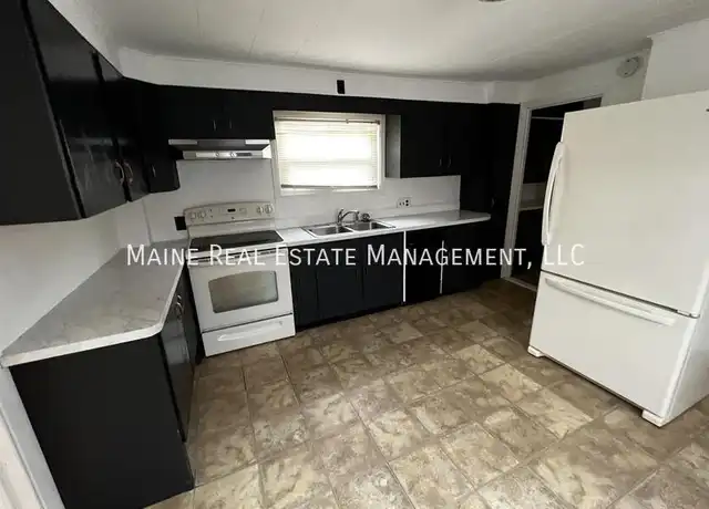 Property at 261 Birch St Apt 1, Bangor, ME, 04401, 2 beds, 1 bath, [object Object]