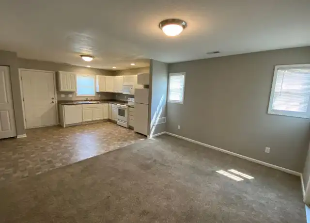 Property at 804 E Lincoln Ave, Indianola, IA, 50125, 2 beds, 1.5 baths, [object Object]