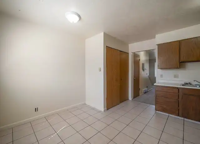 Property at 1481 Mandalay Rd W Unit 3, Salt Lake City, UT, 84116, 2 beds, 1.5 baths, [object Object]