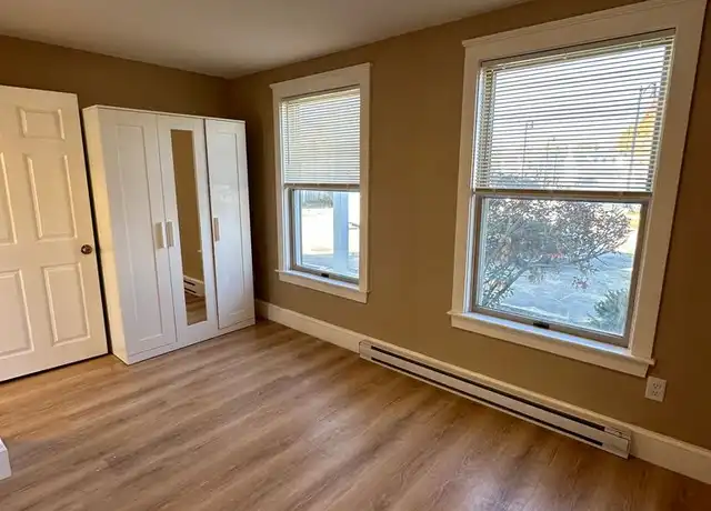 Property at 7 Jackson St, Rochester, NH, 03867, 2 beds, 1 bath, [object Object]