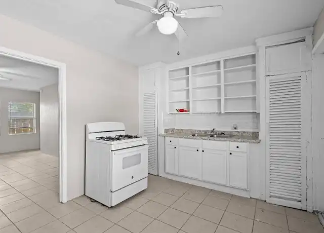 Property at Third Ave Villas II - 818 3rd Ave N, Texas City, TX, 77590, 1-2 bed, 1 bath, [object Object]