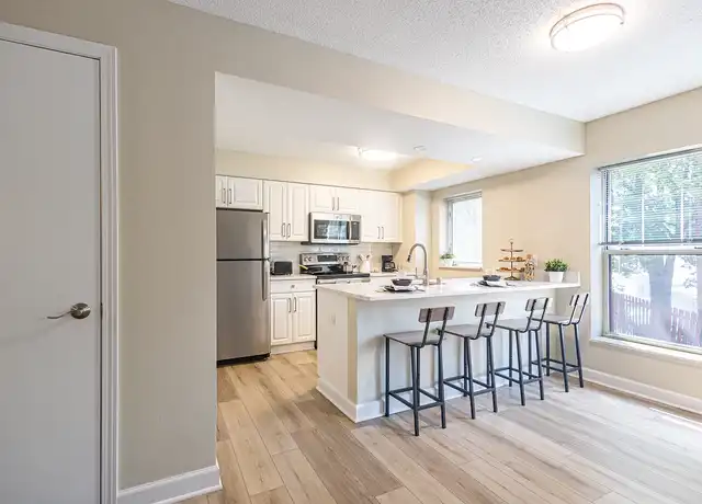 Property at Hamilton Plaza - 202 N Hamilton St, Madison, WI, 53703, 1 bed, 1 bath, [object Object]