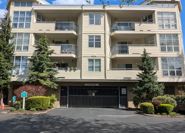 Property at 424 102nd Ave SE, Bellevue, WA, 98004, 2 beds, 2 baths, [object Object]