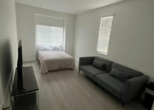 Property at 27865 Via Sonata, Moreno Valley, CA, 92555, 1 bed, 1 bath, [object Object]