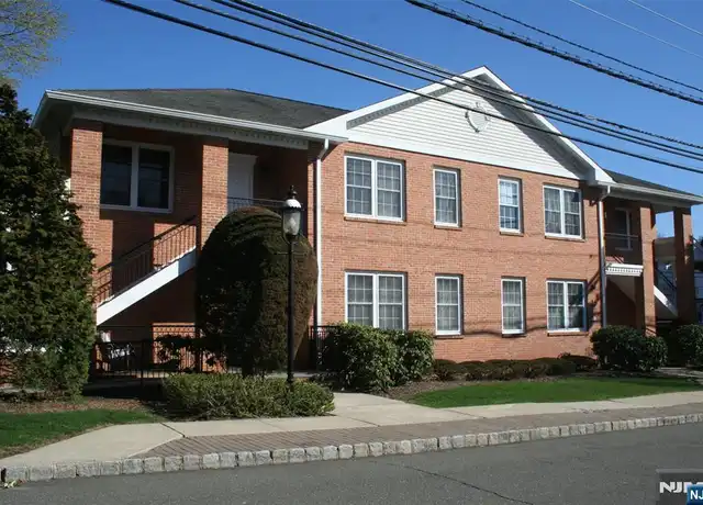 Property at 16 N Maple Ave Unit F, Park Ridge, NJ, 07656, 1 bed, 1 bath, [object Object]