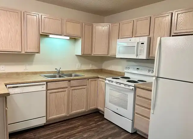 Property at Fairways III - 3515 10th Ave S, Moorhead, MN, 56560, 1 bed, 1 bath, [object Object]
