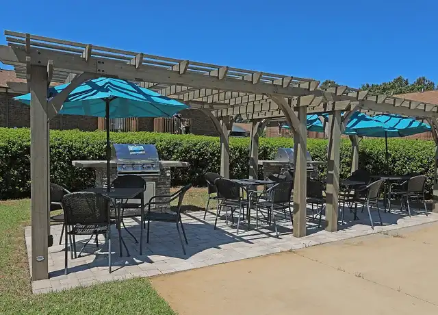 Property at Willow Creek Apartments - 1515 S Mebane St, Burlington, NC, 27215, 2 beds, 1 bath, [object Object]