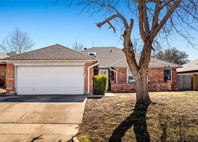 Property at 4845 Barberry Dr, Fort Worth, TX, 76133, 4 beds, 2 baths, [object Object]