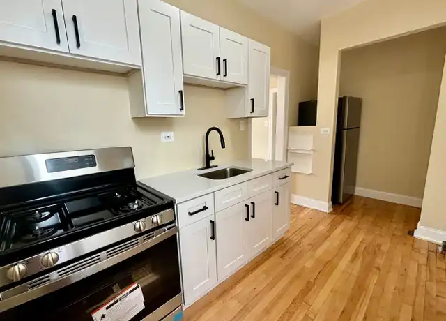 Property at 4055 W School St Unit 4055-2N, Chicago, IL, 60641, 2 beds, 1 bath, [object Object]