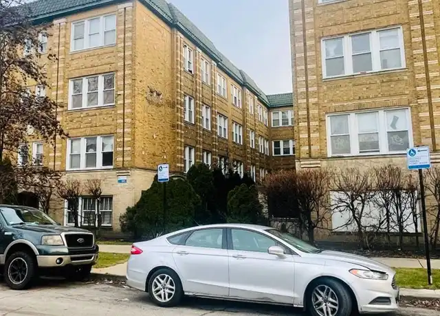 Property at 4055 W School St Unit 4055-2N, Chicago, IL, 60641, 2 beds, 1 bath, [object Object]