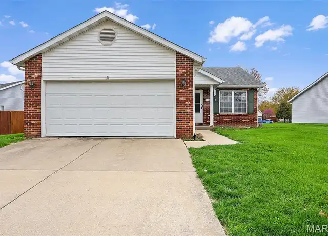 Property at 116 Bayhill Blvd, Glen Carbon, IL, 62034, 4 beds, 2 baths, [object Object]