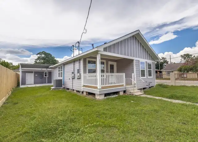 Property at 332 Zoe St, Houston, TX, 77020, 3 beds, 2 baths, [object Object]