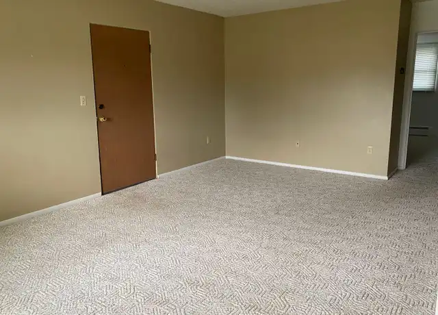 Property at 706 13th St SE Unit 1, Jamestown, ND, 58401, 2 beds, 1 bath, [object Object]