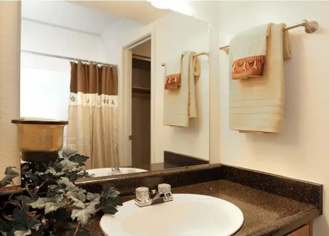 Property at 825 S River Dr Unit 205, Tempe, AZ, 85281, 2 beds, 1 bath, [object Object]