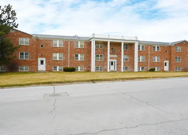 Property at 13314 Kingswood Dr Unit 16, Omaha, NE, 68144, 2 beds, 1 bath, [object Object]