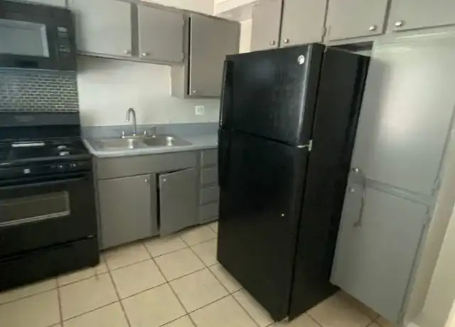 Property at 400 Andrews Ave Unit N-12, Dallas, TX, 75211, 2 beds, 1 bath, [object Object]