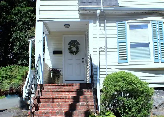 Property at 120 Glendale Rd Unit 1, Quincy, MA, 02169, 2 beds, 1 bath, [object Object]