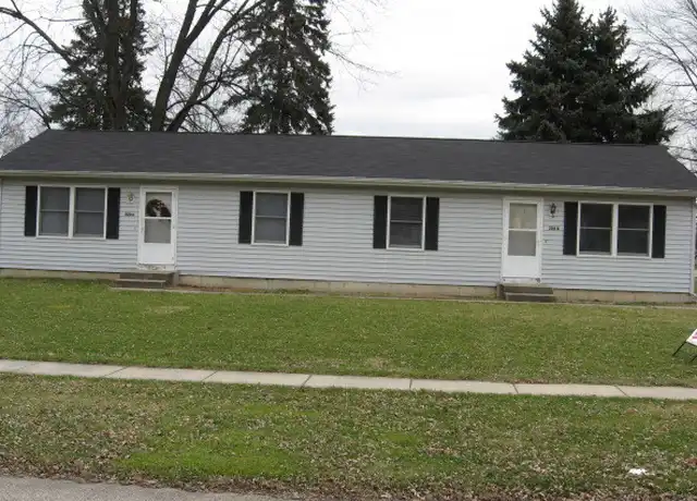 Property at 208 S Spring St Apt B, Wakarusa, IN, 46573, 2 beds, 1 bath, [object Object]