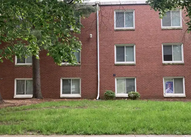 Property at 709 W Church St, Champaign, IL, 61820, 1 bed, 1 bath, [object Object]