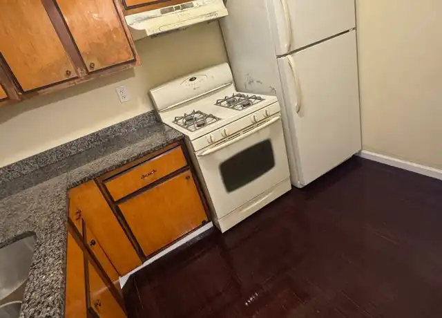 Property at 3627 N Rockton Ave Unit 3627-204, Rockford, IL, 61103, 2 beds, 1 bath, [object Object]