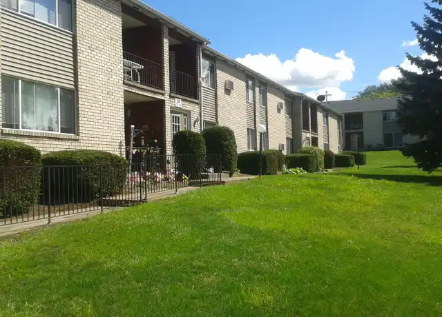 Property at 710 Ridge Rd Unit 13, Webster, NY, 14580, 2 beds, 1 bath, [object Object]