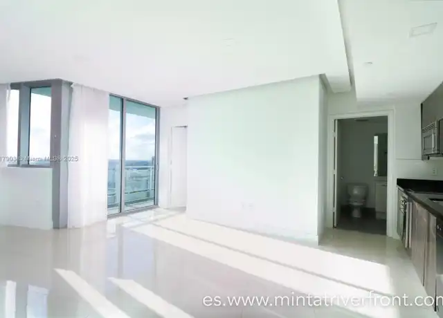 Property at 92 SW 3rd St #3306, Miami, FL, 33130, 2 beds, 2 baths, [object Object]