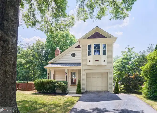 Property at 4 Bentmoor Ct, Sterling, VA, 20165, 3 beds, 3.5 baths, [object Object]